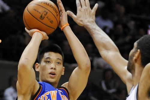 Khoảnh khắc ngôi sao gốc Á khiến người Mỹ nể phục ở NBA