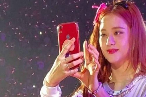 Jisoo Blackpink hồn nhiên 'lừa dối' Samsung trước hàng triệu fan