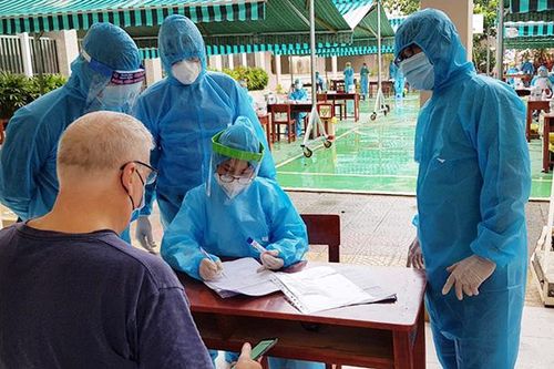 'Áo xanh' cùng đồng hành chống dịch