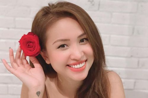 Đã sẵn sàng cho đám cưới nhưng vì dịch COVID-19 bùng nổ, Vân Hugo đành dời hôn lễ