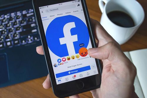 Những scandal lớn nhất lịch sử hé lộ 'bộ mặt xấu xí' của Facebook