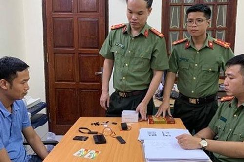 Công an triệt phá đường dây bán thiết bị gian lận thi cử