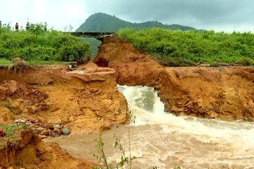 Động đất, mưa lũ dồn dập: Hàng trăm hồ đập nguy cơ thành 'bom nước'