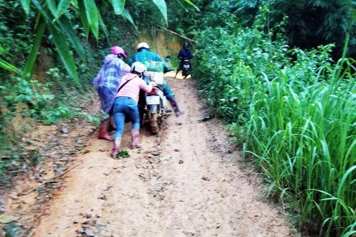 Trắng đêm băng rừng chống dịch bạch hầu ở 'ngôi làng 4 không'
