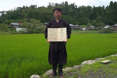Đam mê các sát thủ thời xưa, trở thành thạc sĩ 'Ninja học' đầu tiên trên TG