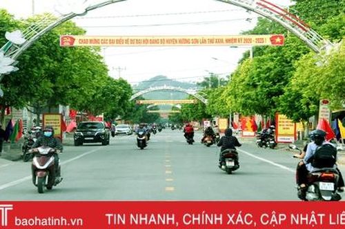 Hương Sơn rực rỡ cờ hoa trước ngày hội lớn