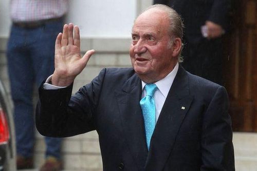 Cựu vương Tây Ban Nha Juan Carlos quyết định sống lưu vong