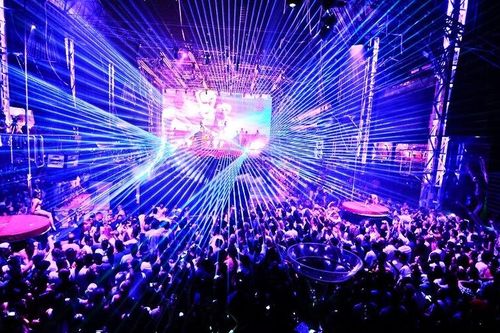 'Thiên đường ăn chơi' của châu Âu vắng vẻ đìu hiu do COVID-19