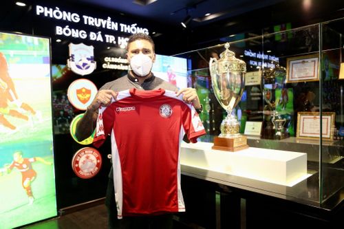 CLB TP.HCM hoàn tất thương vụ 'triệu đô' cho giai đoạn hai V-League