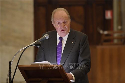 Cựu vương Tây Ban Nha Juan Carlos quyết định sống lưu vong