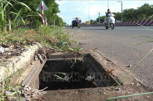 Hàng trăm nắp hố ga trên đường giao thông tại Bình Phước 'không cánh mà bay'