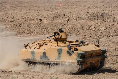 Thổ Nhĩ Kỳ đưa 30 xe quân sự vào miền Bắc Syria