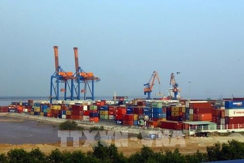 Gỡ khó cho các doanh nghiệp hàng hải về phí dịch vụ