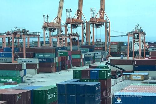Thặng dư thương mại 7 tháng đầu năm đạt hơn 6 tỷ USD
