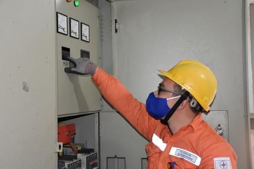 EVNHANOI sẵn sàng ứng phó diễn biến mới của dịch COVID-19