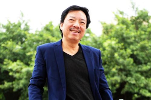 Tìm tên anh trên bờ cát…