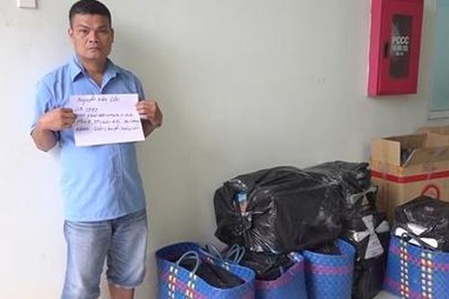 Vận chuyển thuốc lá lậu lấy tiền công 150.000 đồng/chuyến