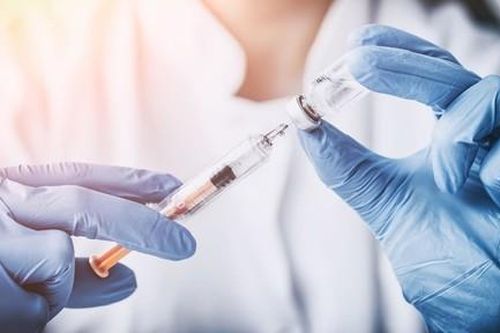 Điều tra thông tin bà nội tiêm thuốc đầu độc cháu 7 tháng tuổi bị bại não