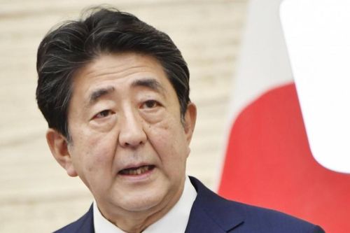 Nhật Bản bác tin Thủ tướng Abe Shinzo 'nôn ra máu'