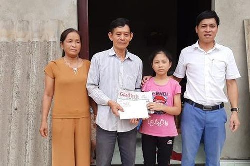 Bạn đọc ủng hộ hơn 26 triệu đồng đến hoàn cảnh bé gái sống 1 mình sau khi mẹ và em chết, bố bỏ đi biệt tích