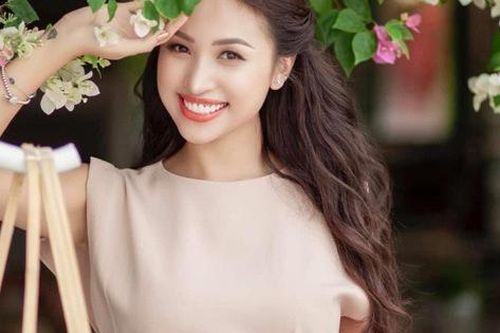 Tuổi 35, MC Vân Hugo rời Hà Nội theo chồng Nam tiến, cuộc sống đủ đầy viên mãn