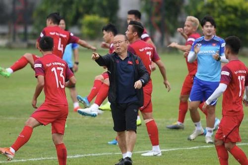 Thầy trò Park Hang-seo khó tái ngộ trong tháng 8 vì dịch Covid-19