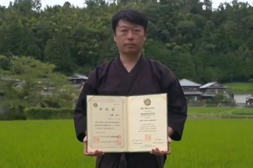 Thành thạc sĩ 'ninja học' đầu tiên vì đam mê các sát thủ xưa