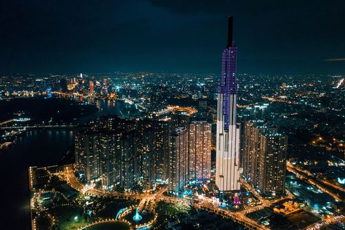 Nhịp sống sôi động về đêm ở thành phố không bao giờ ngủ
