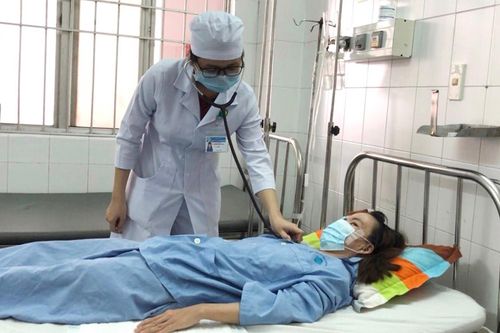 Nhiễm trùng phổi sau khi ngã xuống ao