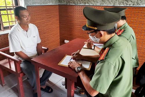 Đưa người vượt biên trái phép giữa lúc dịch bệnh