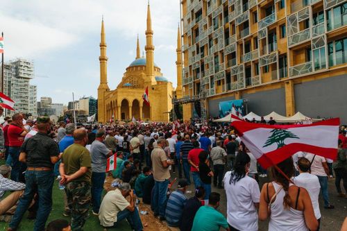 Nền kinh tế suy kiệt của Lebanon trước vụ nổ đẫm máu ở Beirut