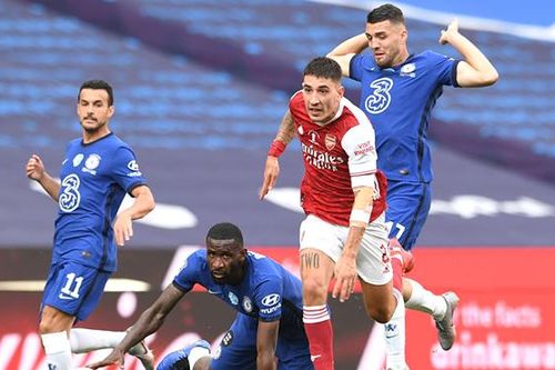 Chelsea: Lampard đang phải đu dây cùng hàng thủ