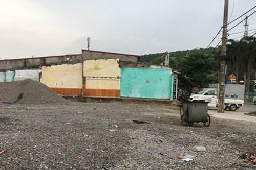 Chậm giải phóng mặt bằng gây khó khăn cho thi công