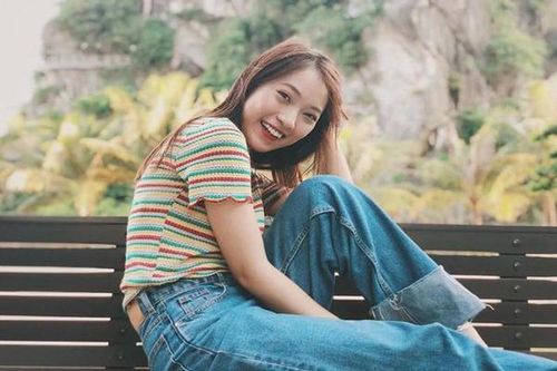 Hot girl '7 thứ tiếng' ghi điểm bằng thành tích 'vô tiền khoáng hậu'