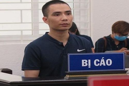 Đánh đồng nghiệp vì cho rằng nói xấu mẹ mình