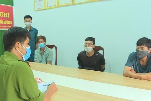 Nhóm nghiện 'sa chốt' kiểm soát dịch Covid-19 ở Đắk Lắk