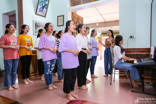 Cận cảnh học sinh Nghệ An gấp rút ôn luyện môn thi năng khiếu chuyên ngành