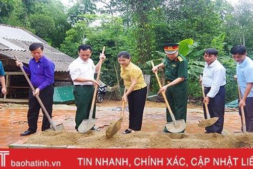 Bộ CHQS Hà Tĩnh xây dựng 2 nhà tình nghĩa cho các gia đình chính sách