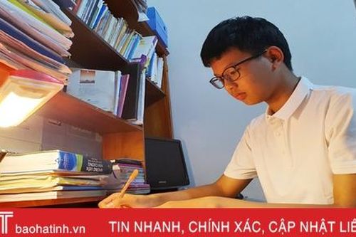 Thủ khoa lớp 10 Toán THPT Chuyên Hà Tĩnh bật mí thành công