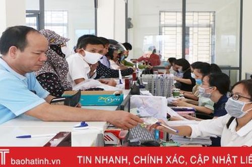 Khai trương Trung tâm Hành chính công huyện Cẩm Xuyên tại trụ sở Bưu điện huyện trong tháng 8