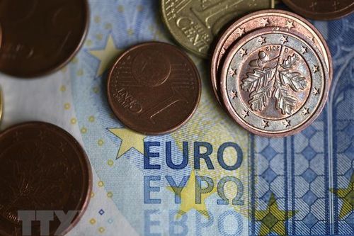 Hoạt động kinh doanh tại Eurozone tăng trưởng trở lại trong tháng 7