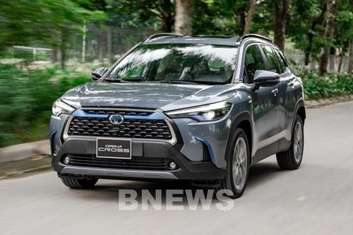 Toyota Corolla Cross về Việt Nam chốt giá từ 720 triệu đồng