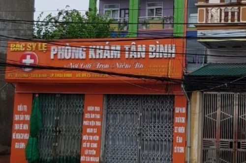 Bắt khẩn cấp nữ bác sĩ nghi đầu độc cháu nội 11 tháng tuổi bị bại não