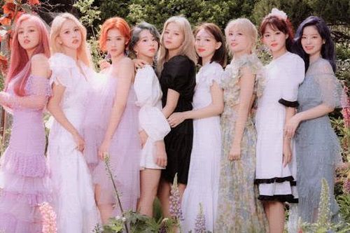 Twice comeback vào tháng 10: Trực tiếp đối đầu BlackPink hay chỉ dám... vờn quanh quanh?