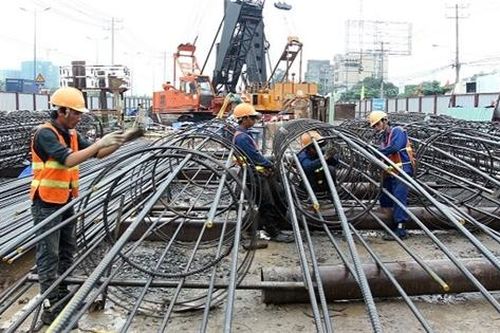 Việt Nam cần làm gì để tránh bẫy kinh tế Covid-19?