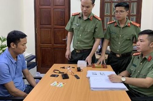 Triệt phá đường dây mua bán thiết bị gian lận thi cử