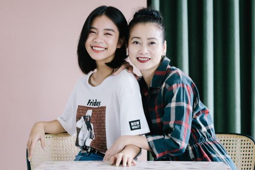 Con gái NSƯT Tuyết Thu cao gần 1,7 m ở tuổi 14