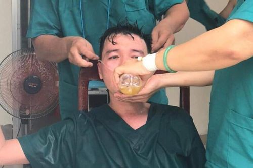 'Rơi nước mắt khi thấy các y, bác sĩ Đà Nẵng chống dịch quên mình'