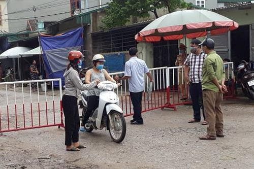 Sầm Sơn phong tỏa khu phố có người nghi mắc Covid-19
