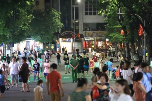 Hà Nội sẽ tạm dừng tổ chức các lễ hội tại phố đi bộ Hồ Gươm